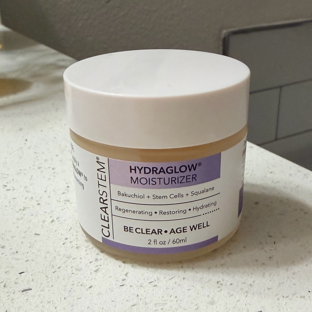 CLEARSTEM Hydraglow Moisturizer